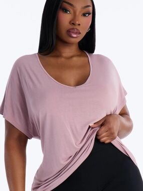 Fashion Nova Dusty Mauve Flutter Sleeve V-Neck Top